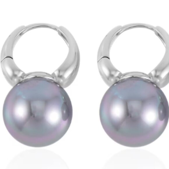 Gray Shell Pearl Earrings in Silvertone - Picture 4 of 5